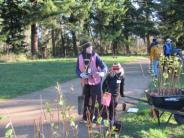 Volunteers putting down roots in Tualatin