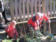 Volunteers putting down roots in Tualatin