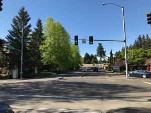 image of intersection signal at Sweek Dr and Tualatin rd