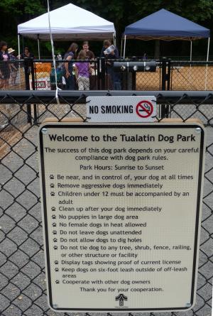 Picture of the Tualatin Dog Park rules sign