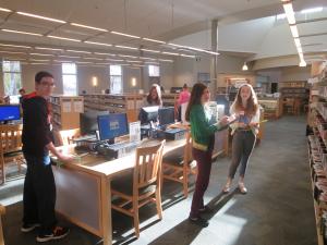 Volunteers Sprucing Up Tualatin Library
